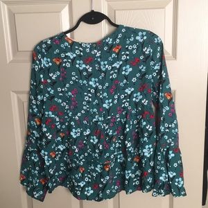 Zara floral top . Size Small. NWT